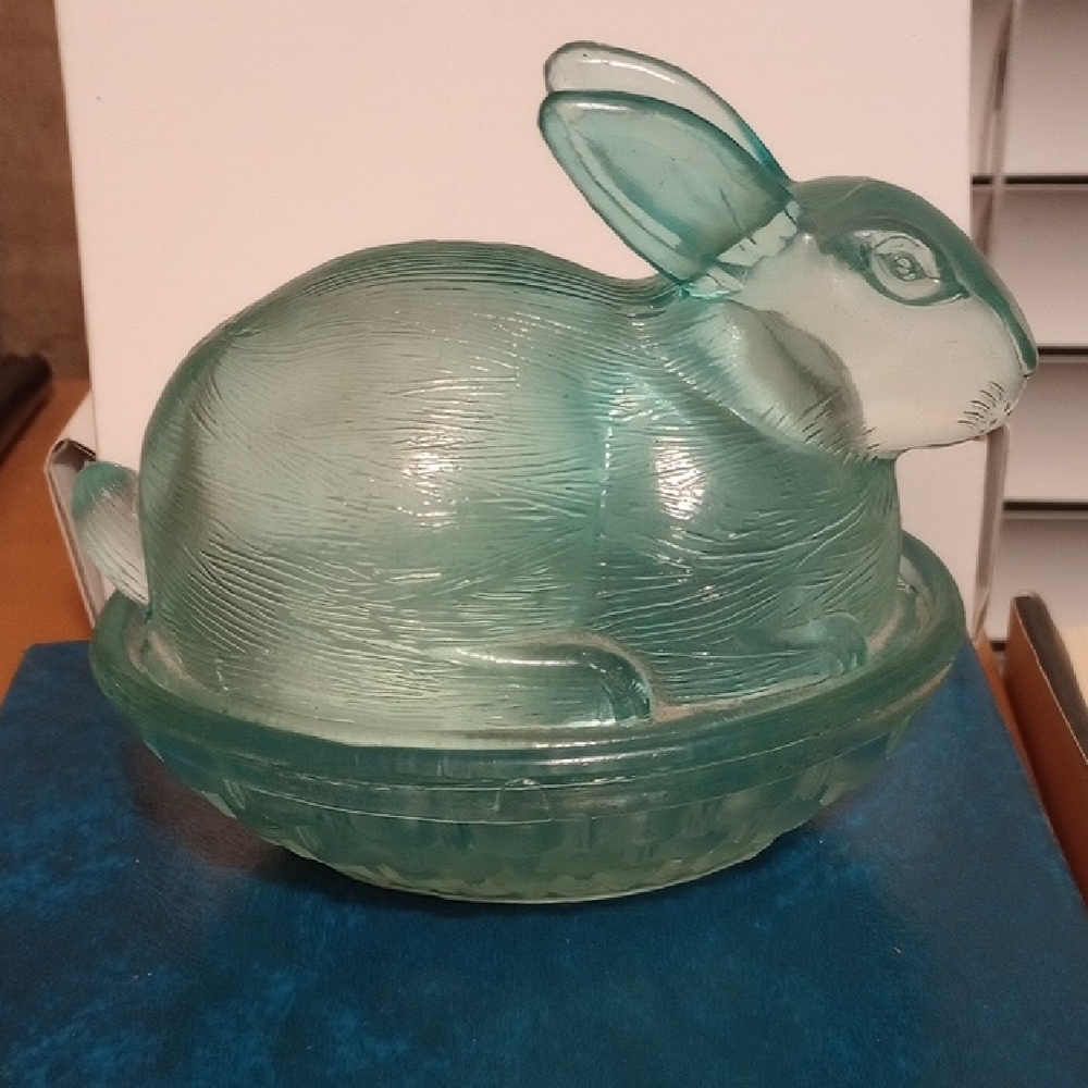 Glass Rabbit - Picture 2 of 3